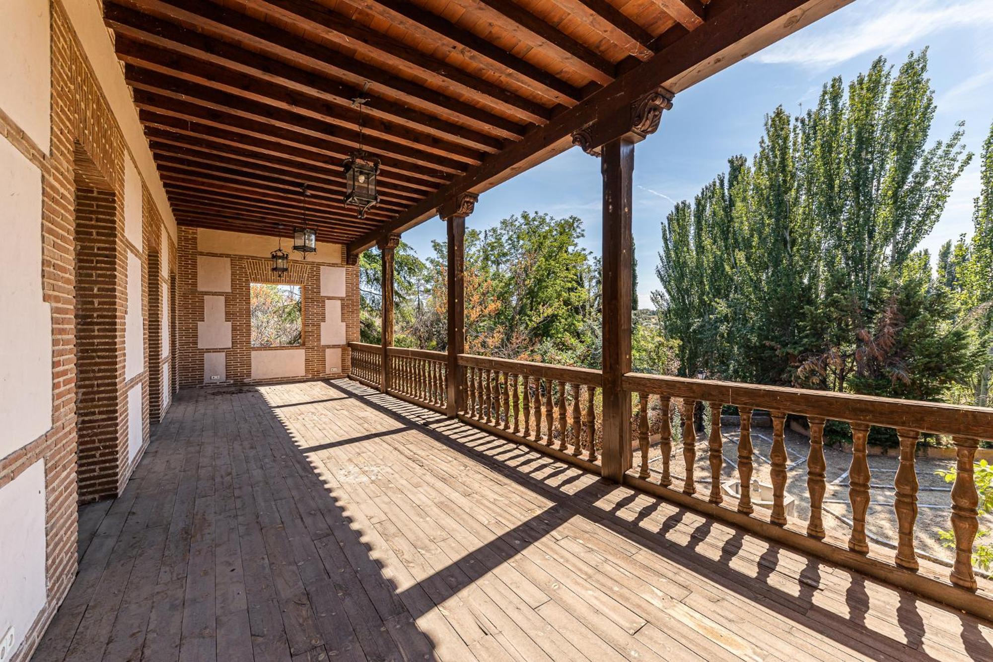 Queens Hacienda Alamedilla Toledo * Arges
