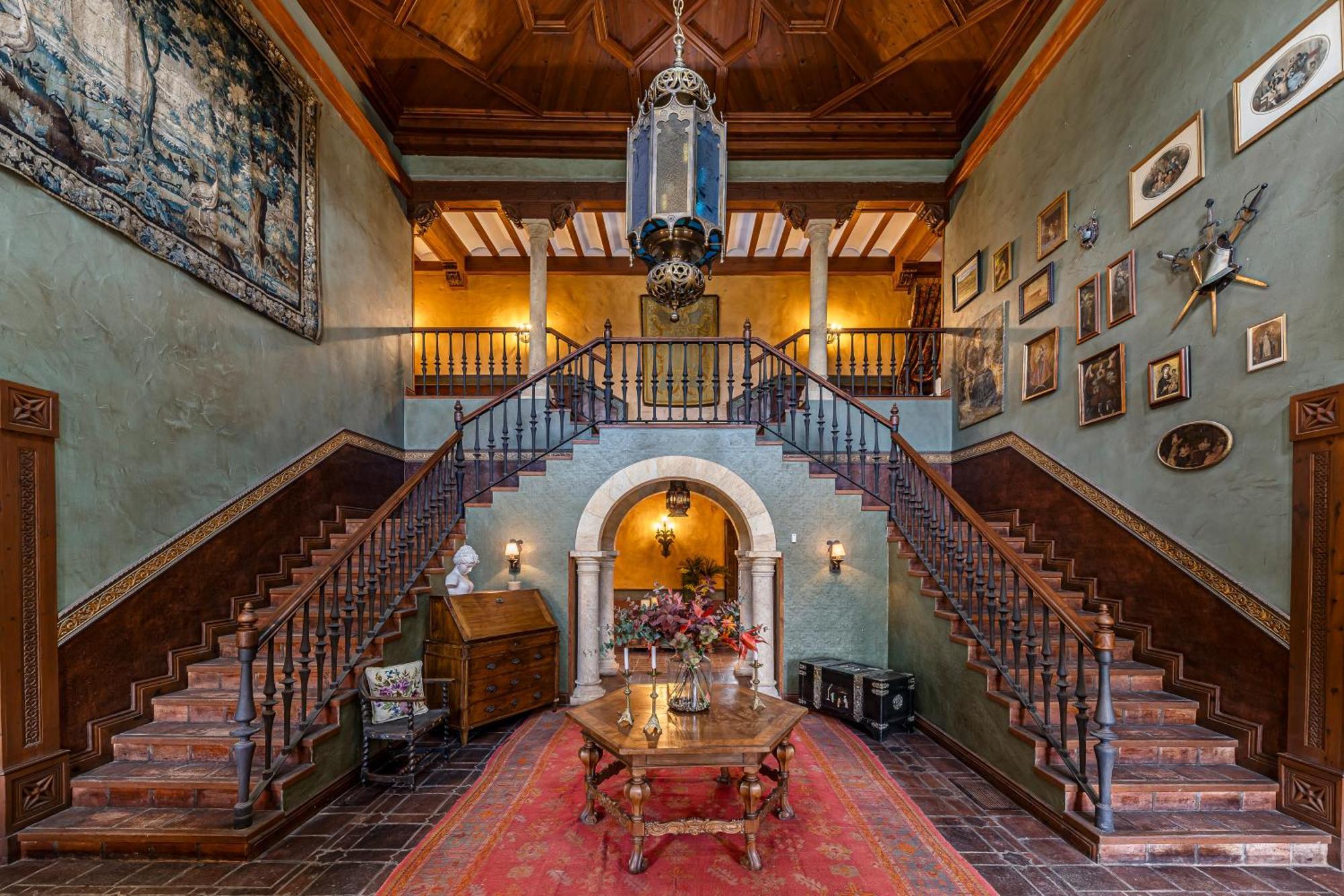 Queens Hacienda Alamedilla Toledo Hotel